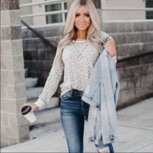 Lightweight Sweat shirt is perfect for any Casual get together